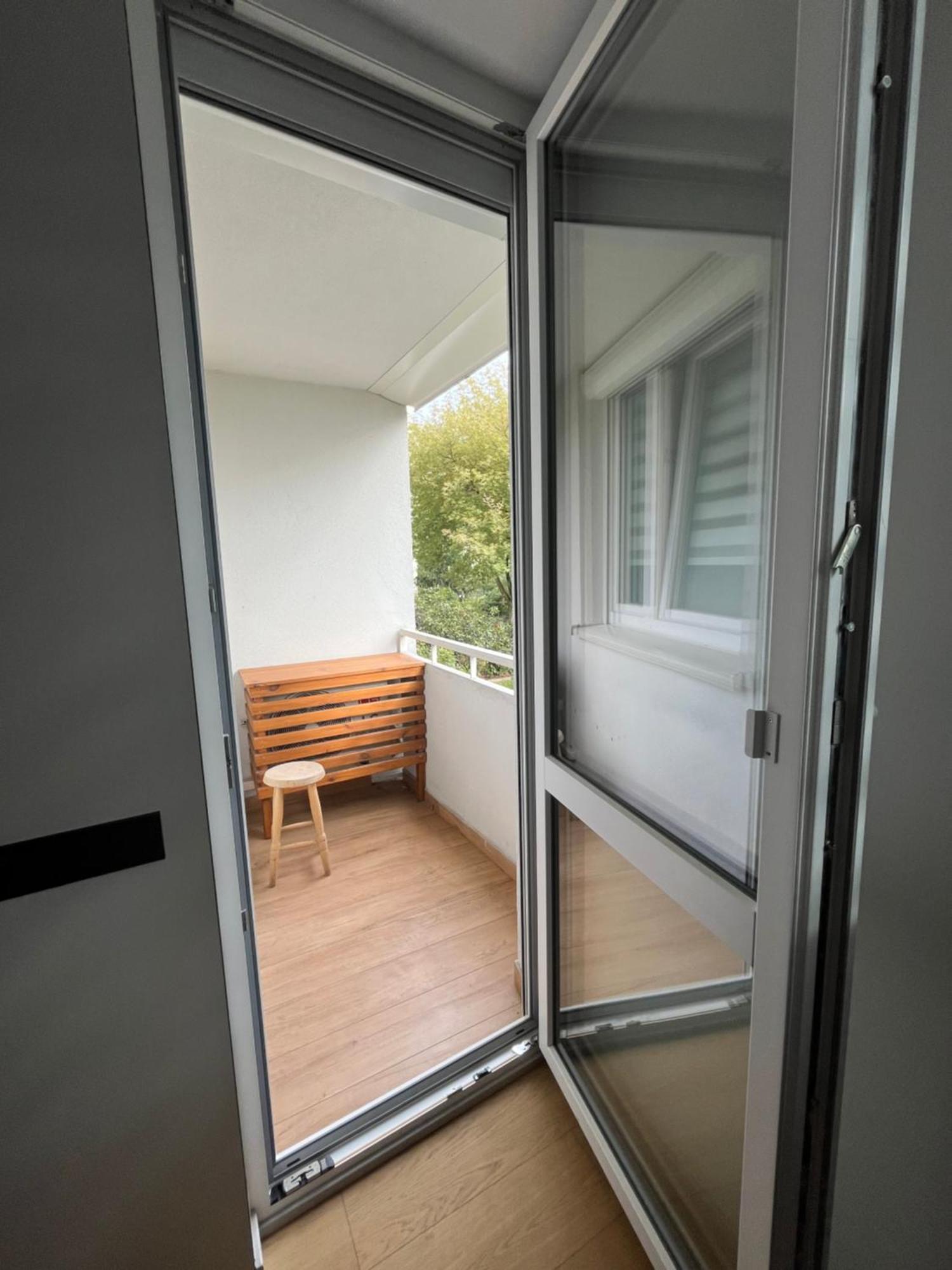 Apartament- Metro Trocka Warsaw Exterior photo