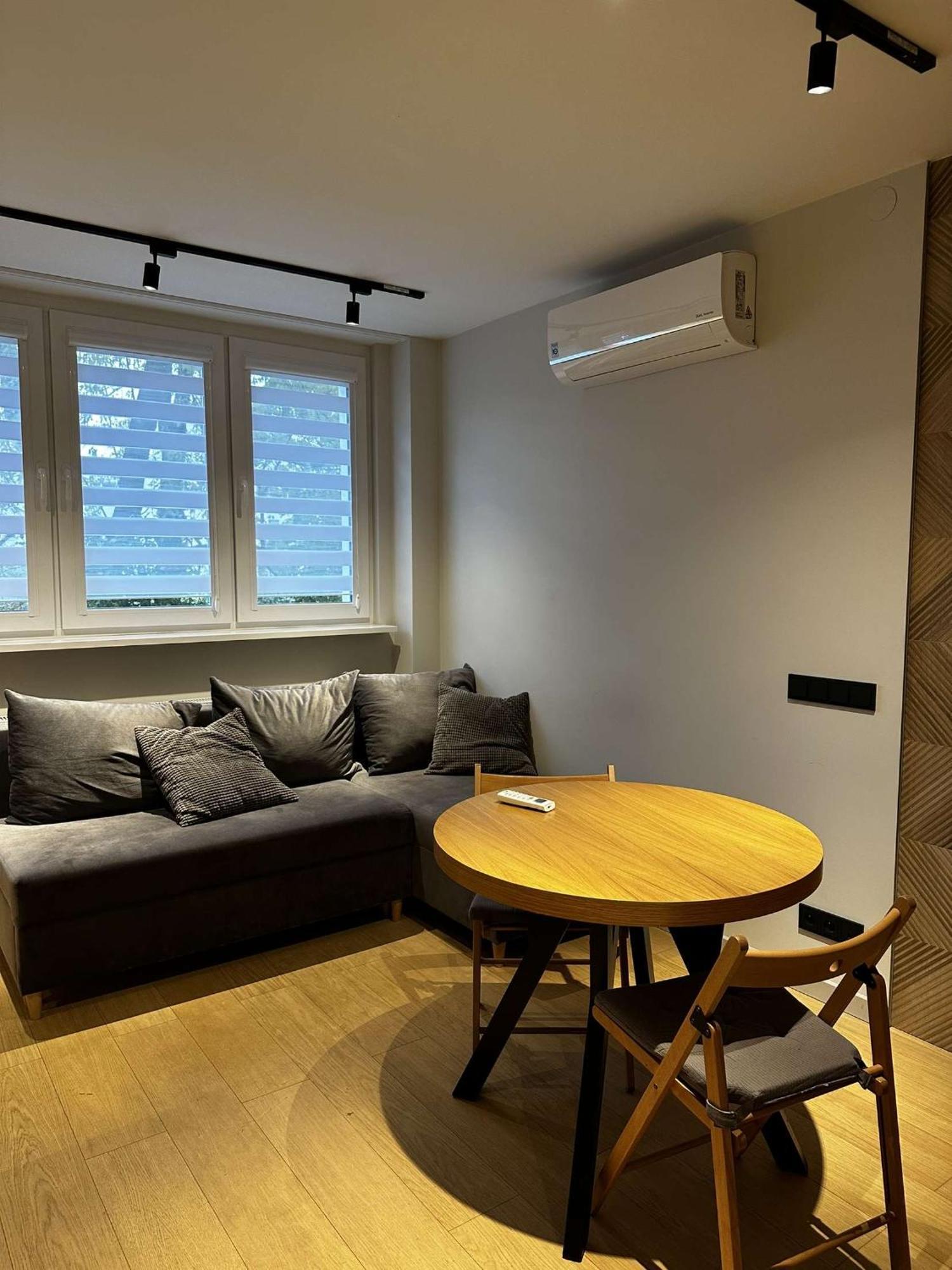 Apartament- Metro Trocka Warsaw Exterior photo